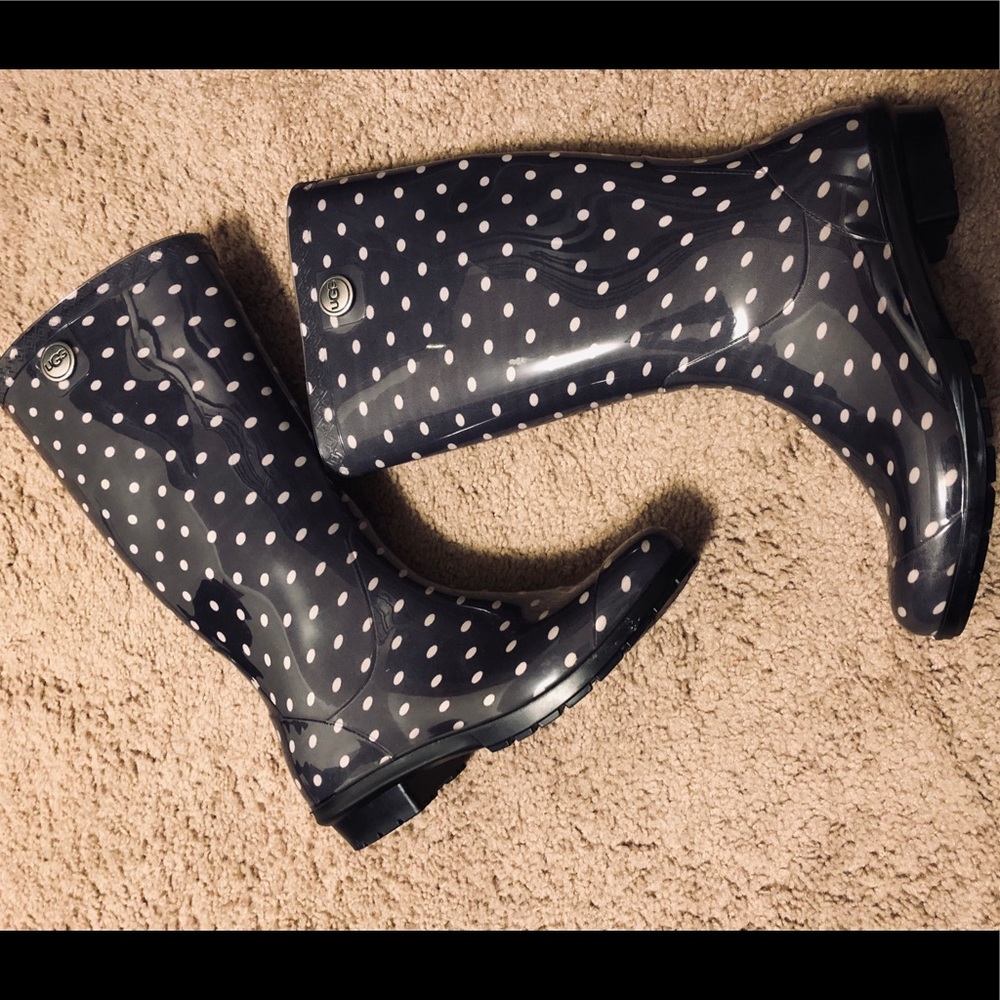 Ugg rain boots